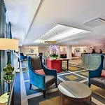 公寓式酒店 巴黎香榭丽舍辉盛阁国际公寓 5*