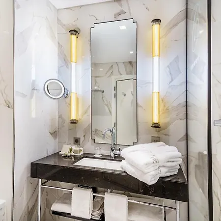 Fraser Le Claridge Champs-elysees Hotel