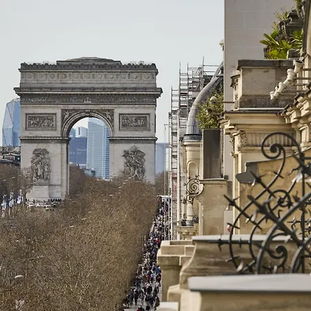 Fraser Le Claridge Champs-elysées 5* París