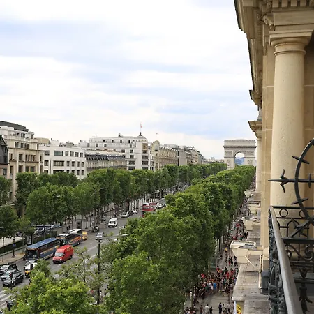 Fraser Le Claridge Champs-elysees