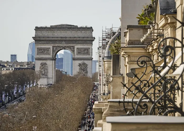 Fraser Le Claridge Champs-elysees 5* Parijs