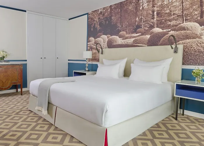 Fraser Le Claridge Champs-elysees