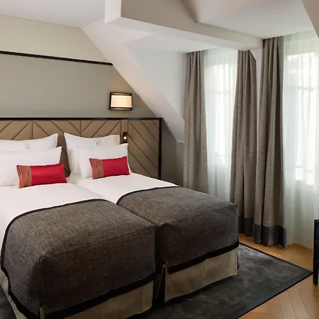 Fraser Le Claridge Champs-elysees